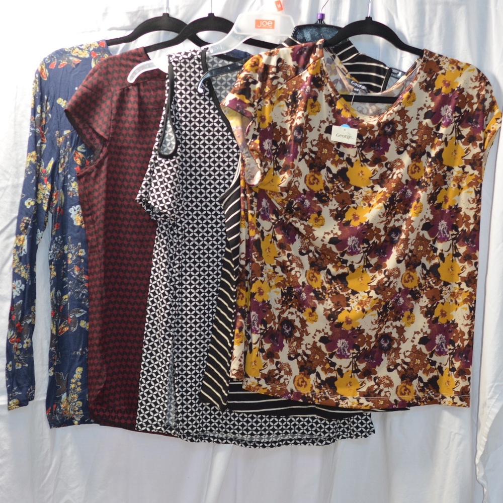 Bundle 40: Five Tops SZ M NWT